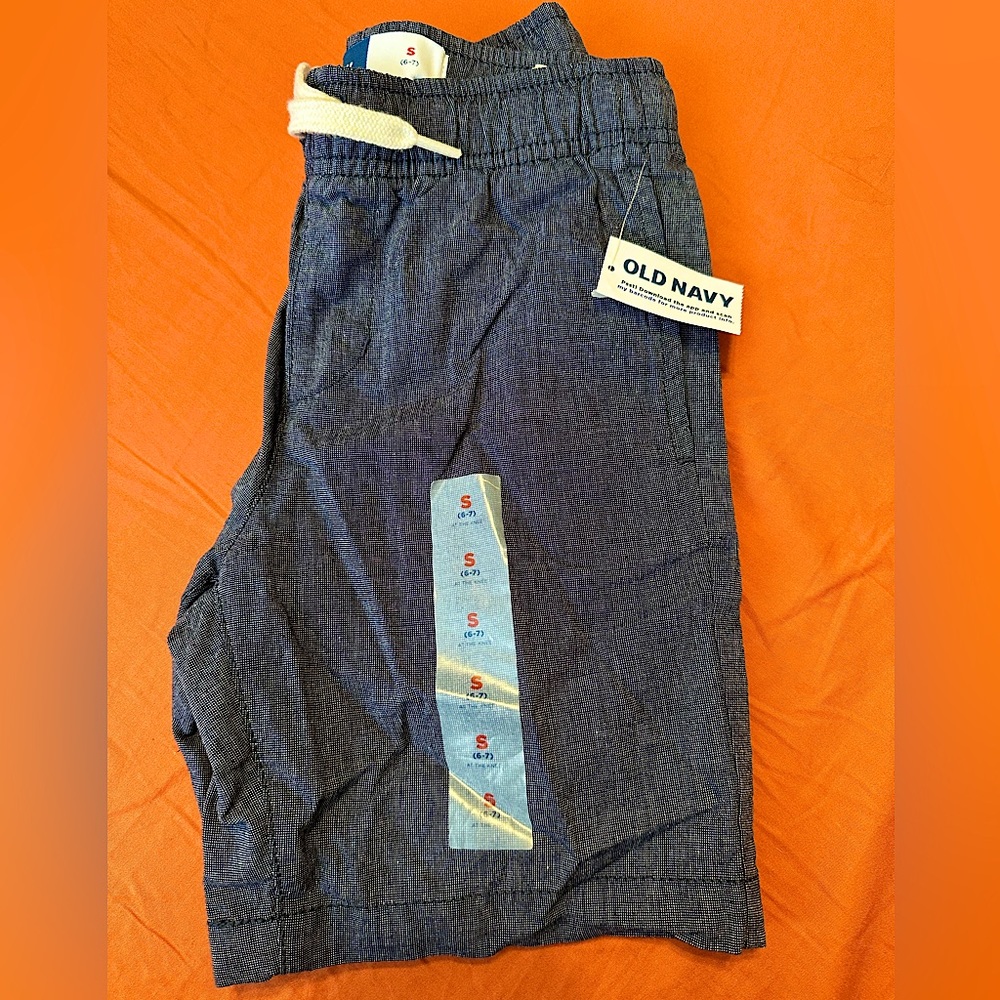 Old navy boy shorts size 6